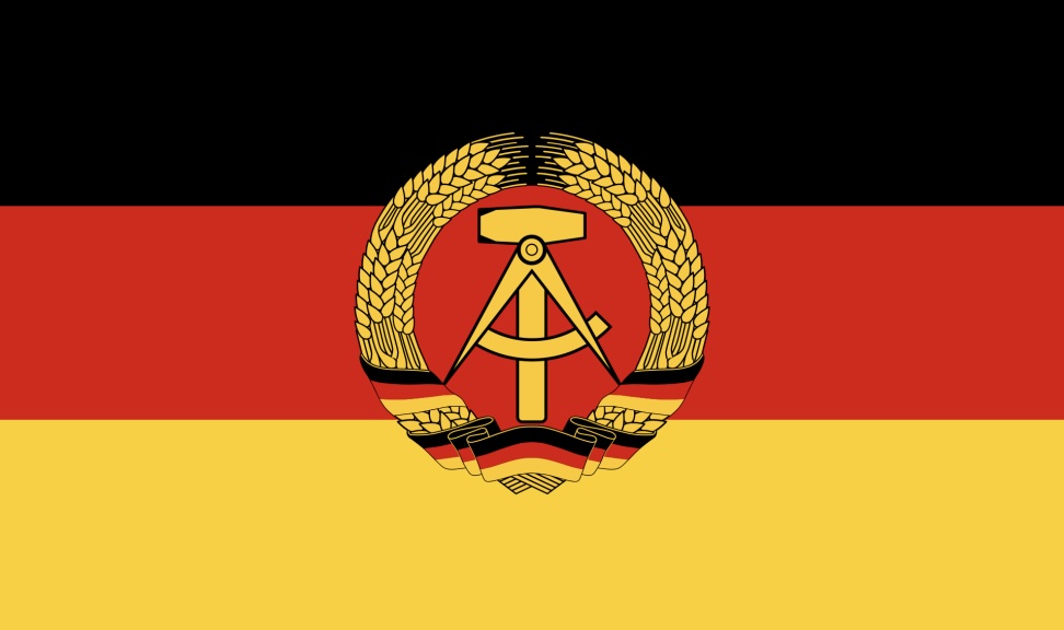 Which German state had a black, red, and gold flag with a hammer, compass, and wreath of ears?